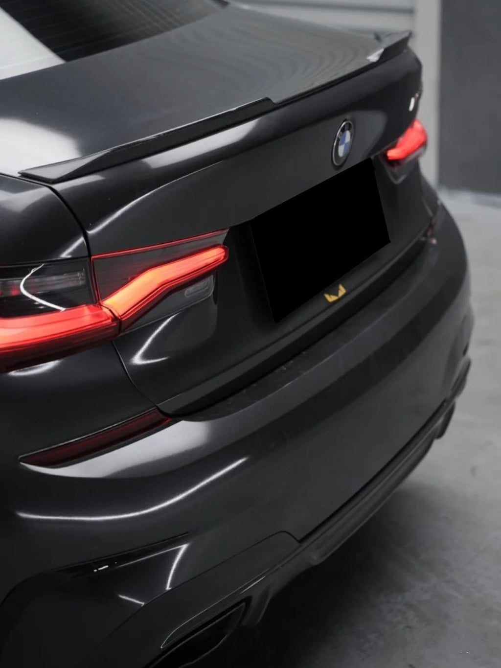 AERO CARBON - BMW M3 G80 / G20 3 SERIES REAR TAIL LIGHT