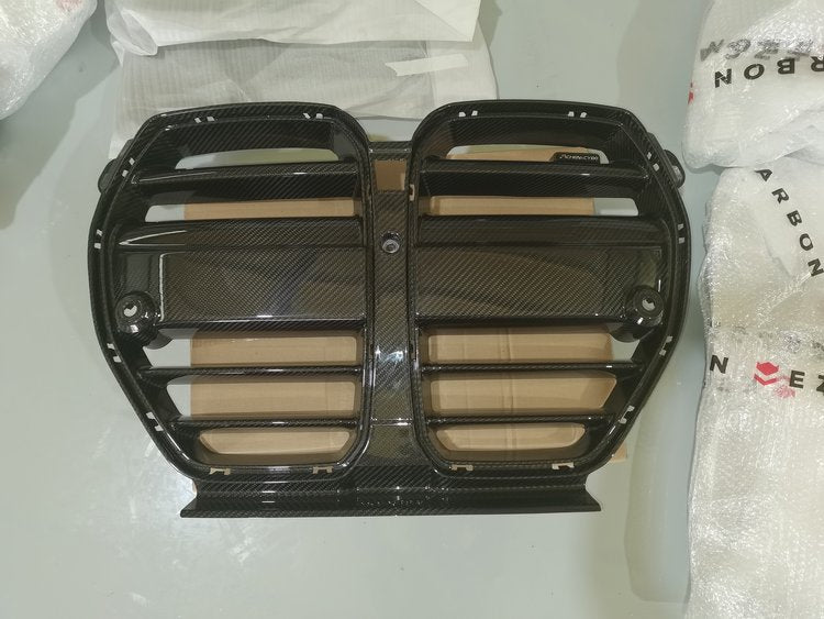 ACHEN CYBE - BMW M3 G80 / M4 G82 DRY CARBON FRONT GRILLE OEM STYLE