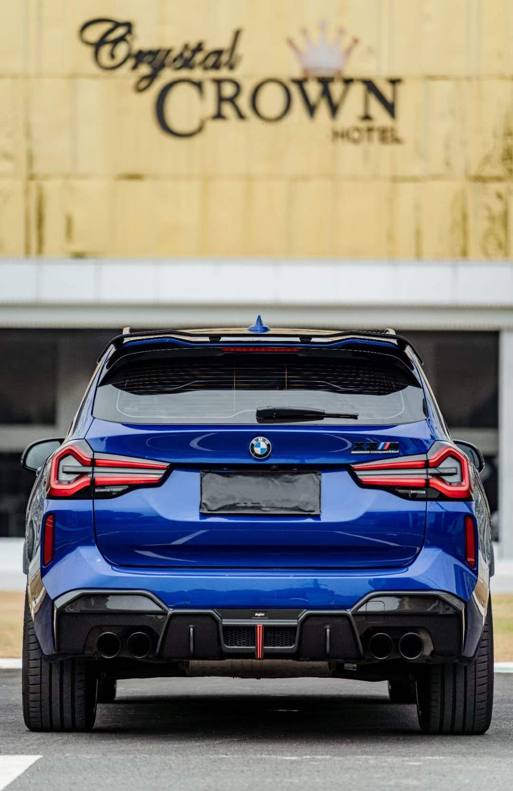 AERO CARBON - BMW X3M F97 LCI DRY CARBON LED REAR DIFFUSER