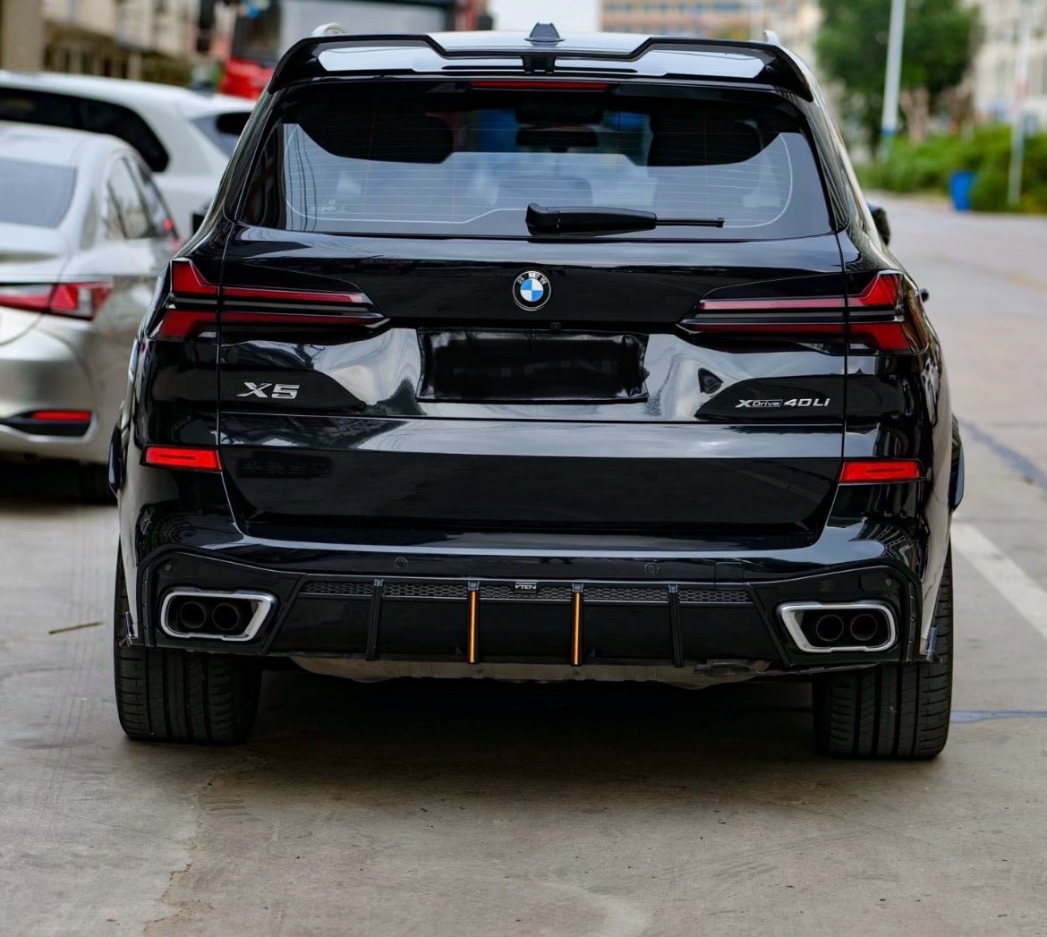 VTEN - BMW X5 G05 GLOSS BLACK LED REAR DIFFUSER