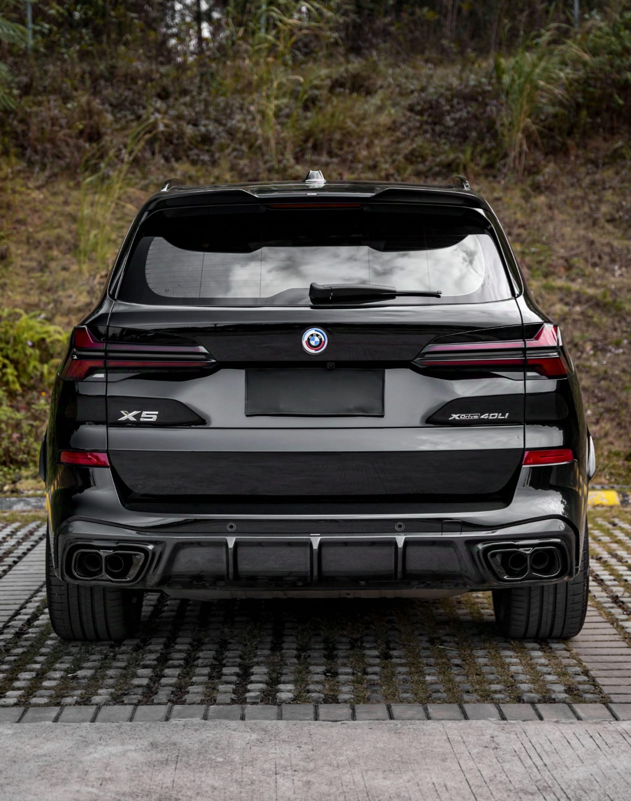 IVANSON - BMW X5 G05 LCI CARBON FIBRE REAR DIFFUSER