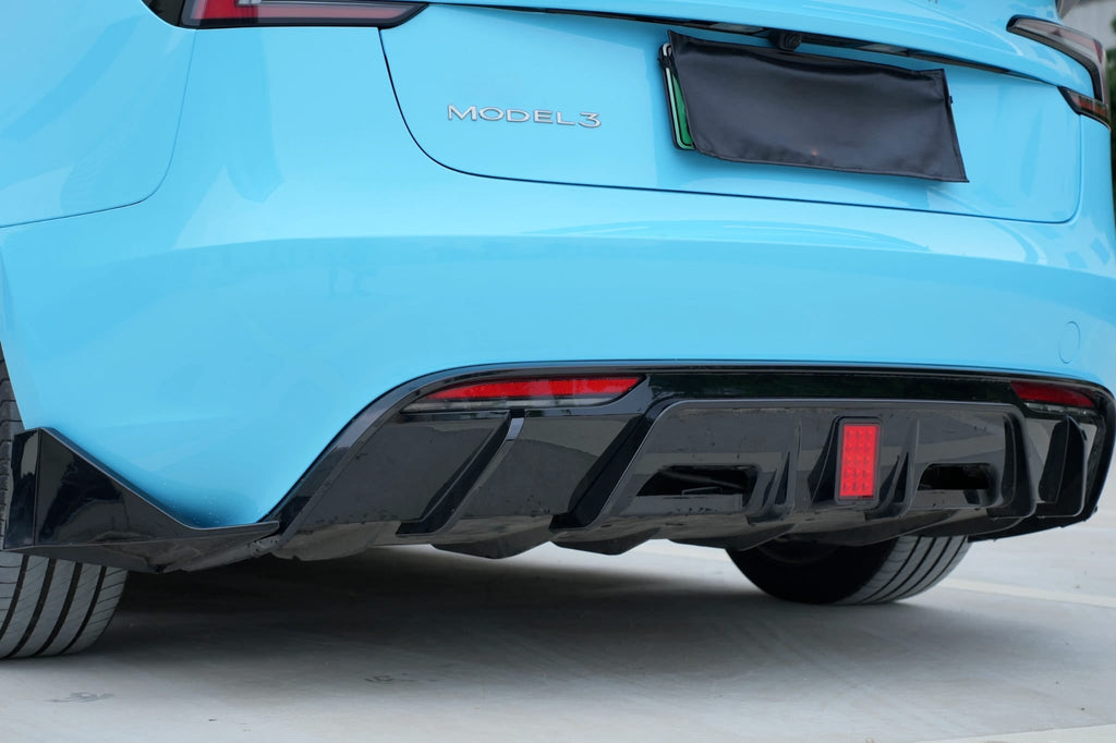 AERO CARBON - TESLA MODEL 3 HIGHLAND 2024+ ABS GLOSS BLACK LED REAR DIFFUSER