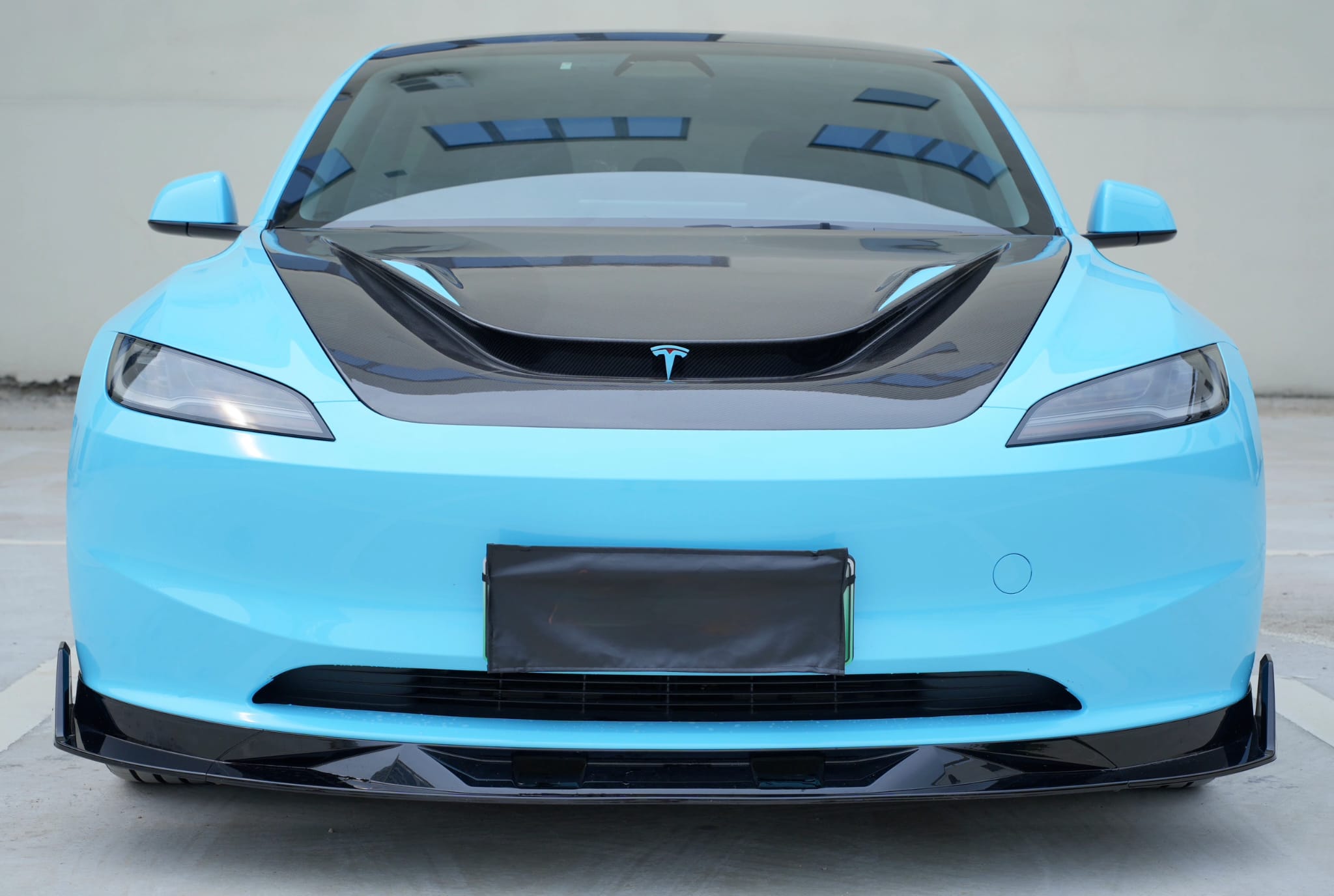 AERO CARBON - TESLA MODEL 3 HIGHLAND 2024+ DRY CARBON FIBRE HOOD BONNET