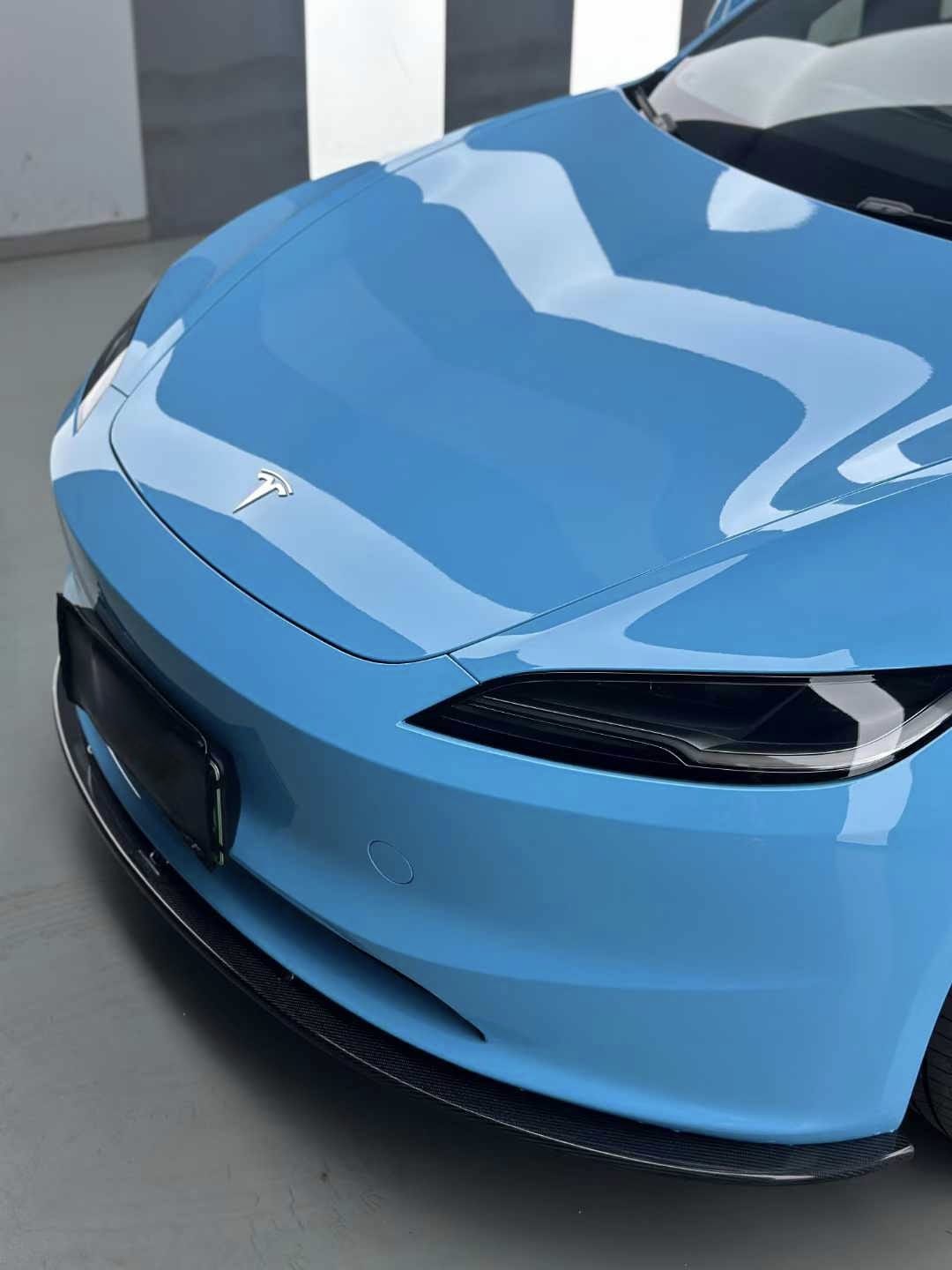 AERO CARBON - TESLA MODEL 3 HIGHLAND 2024+ DRY CARBON FIBRE REAR SPOILER