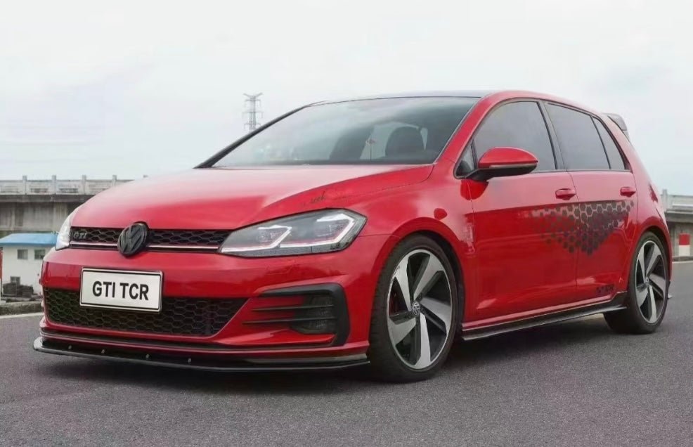 AERO CARBON - VOLKSWAGEN GOLF GTI & GOLF R MK7 MK7.5  GLOSS BLACK SIDE SKIRTS