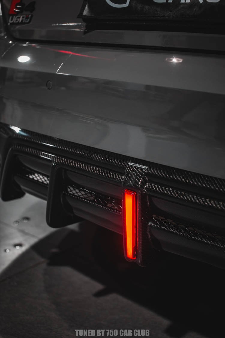 AE DESIGN - AUDI A4 / S4 B9.5 CARBON FIBRE LED REAR DIFFUSER