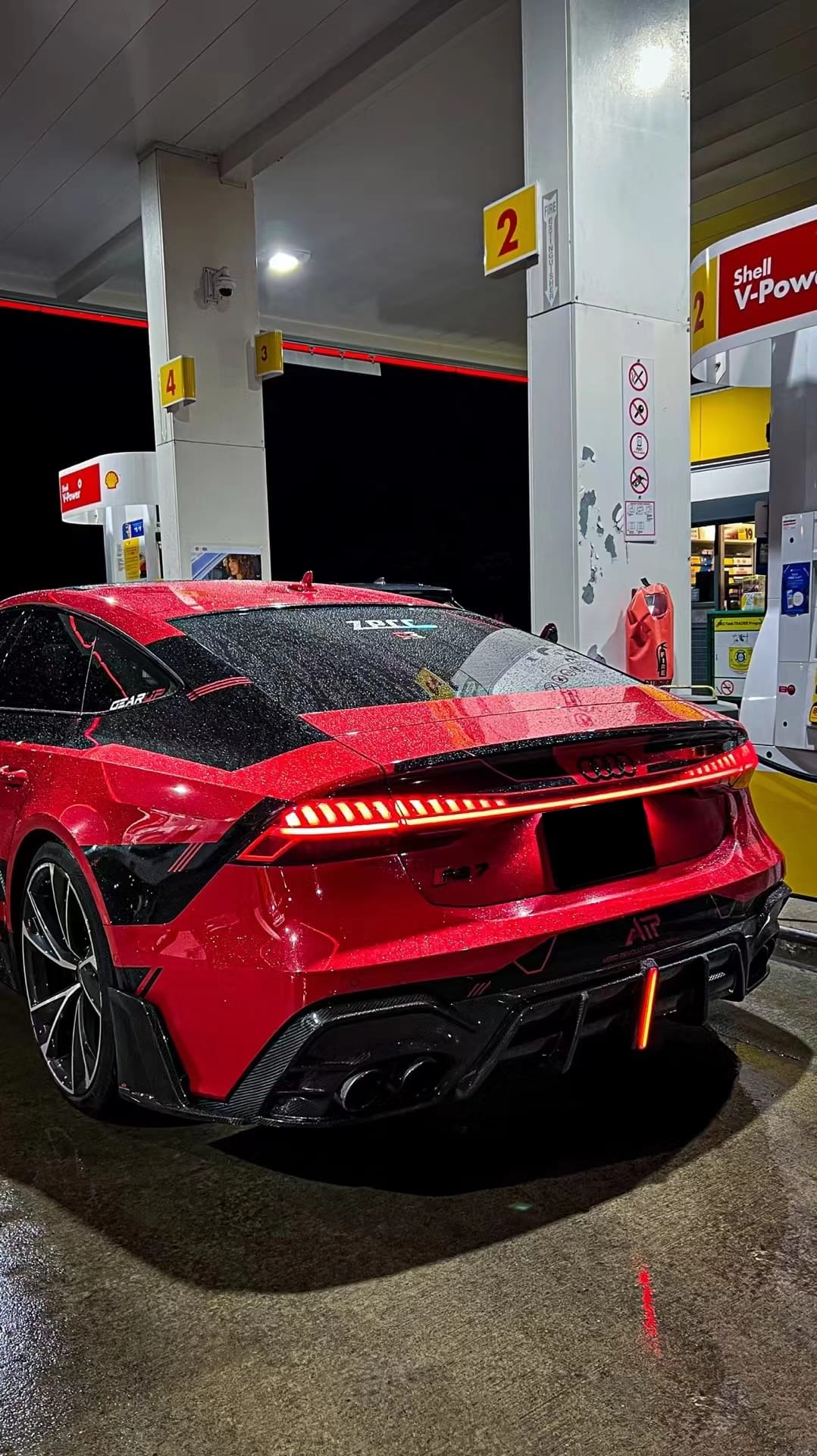 AE DESIGN - AUDI RS6 / RS7 C8 DRY CARBON FIBRE LED REAR DIFFUSER