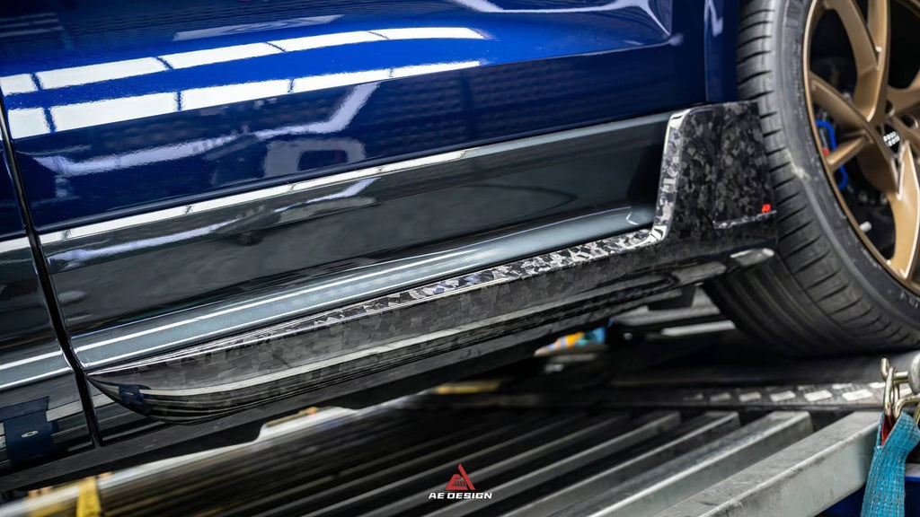 AE DESIGN - AUDI RSQ8 2020+ DRY CARBON FIBRE SIDE SKIRTS