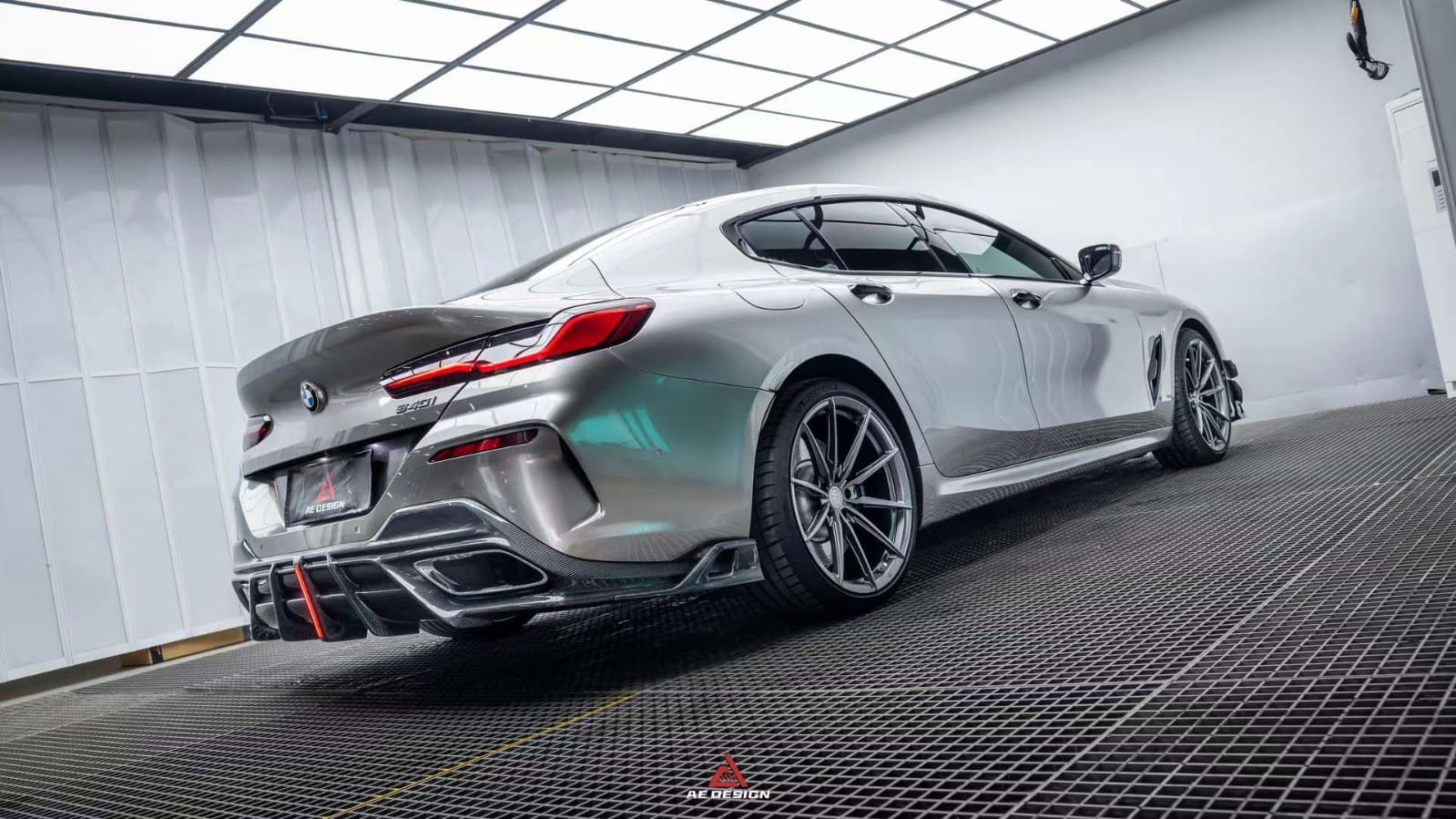 AE DESIGN - BMW 8 SERIES G14 / G15 / G16  CARBON FIBRE LED REAR DIFFUSER