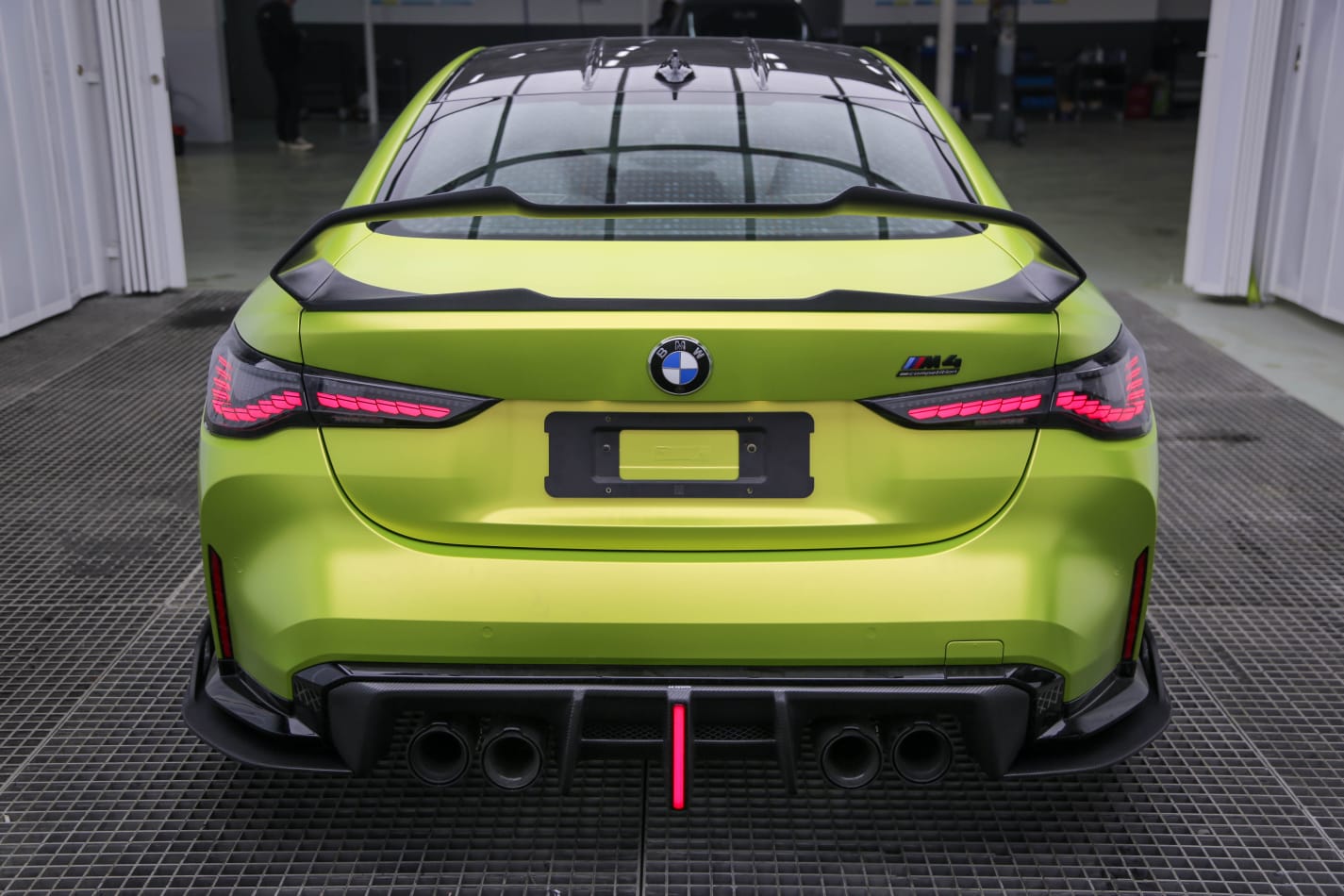 AE DESIGN - BMW M3 G80 / M4 G82 CARBON FIBRE LED REAR DIFFUSER