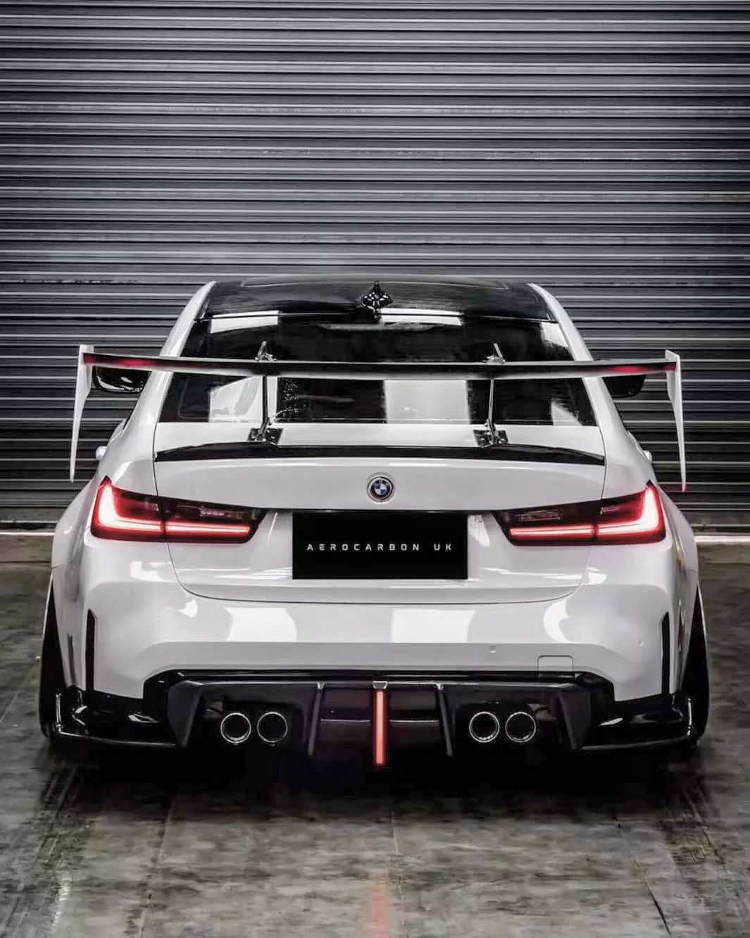AE DESIGN - BMW M3 G80 / M4 G82 CARBON FIBRE LED REAR DIFFUSER
