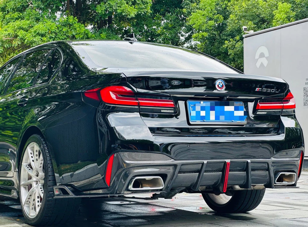 AE DESIGN - BMW M5 F90 G30 540i M550i CARBON FIBRE REAR DIFFUSER WITH LED BRAKE LIGHT