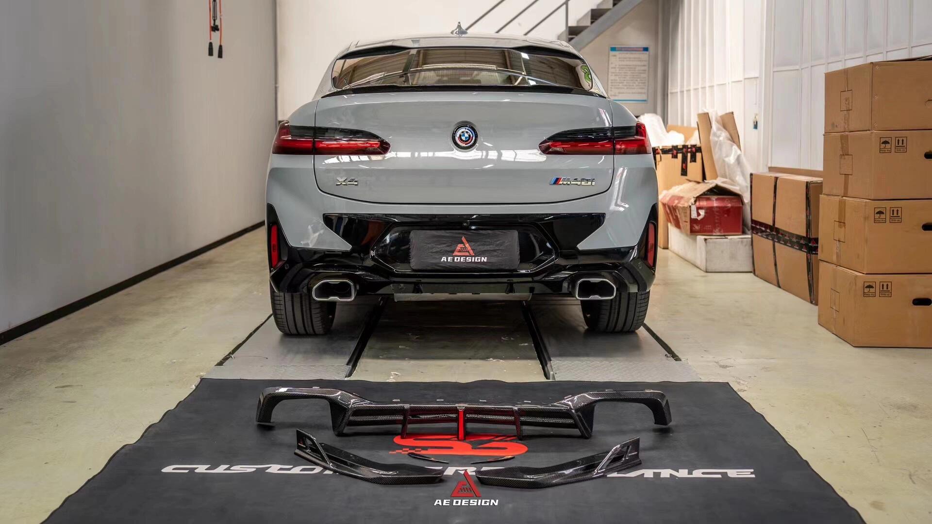 AE DESIGN - BMW X4 G02 LCI DRY CARBON FIBRE REAR DIFFUSER
