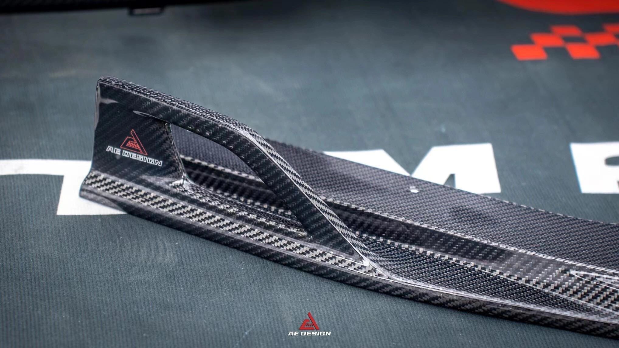 AE DESIGN - BMW X4 G02 LCI DRY CARBON FIBRE REAR DIFFUSER