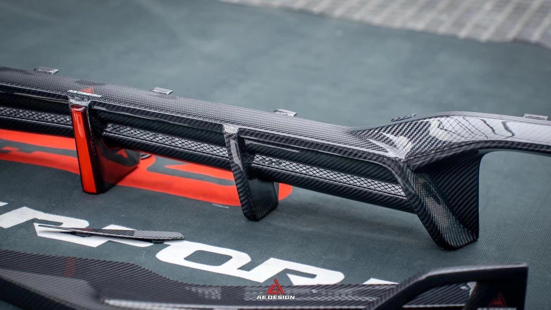 AE DESIGN - BMW X4 G02 LCI DRY CARBON FIBRE REAR DIFFUSER