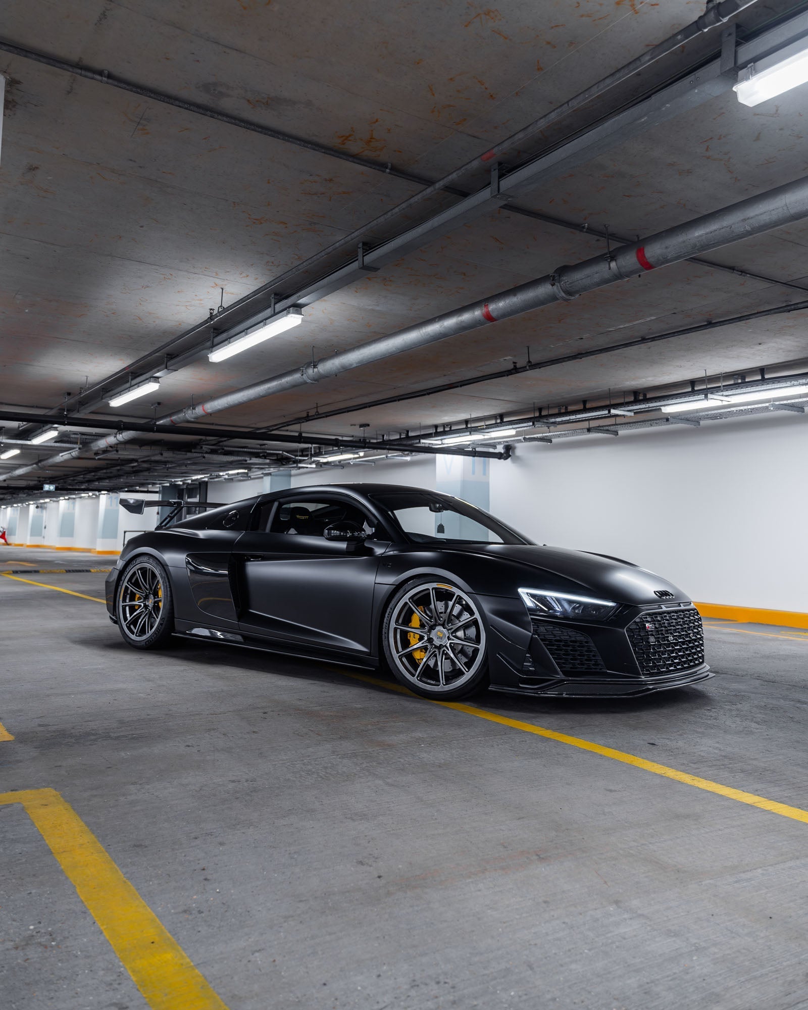 Audi R8 4S Facelift Pre-Preg Carbon Fibre Front Splitter by TRE