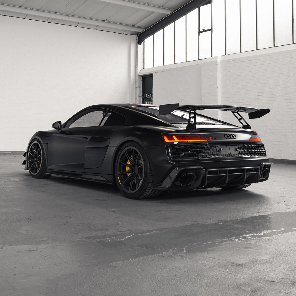 Audi R8 4S Pre-Preg Carbon Fibre Side Skirts by TRE