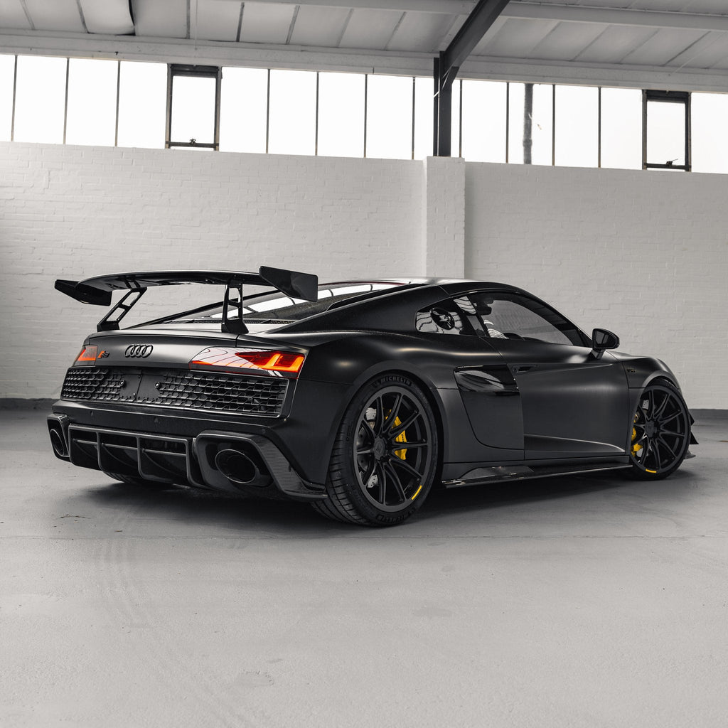 Audi R8 4S Pre-Preg Carbon Fibre Side Skirts by TRE