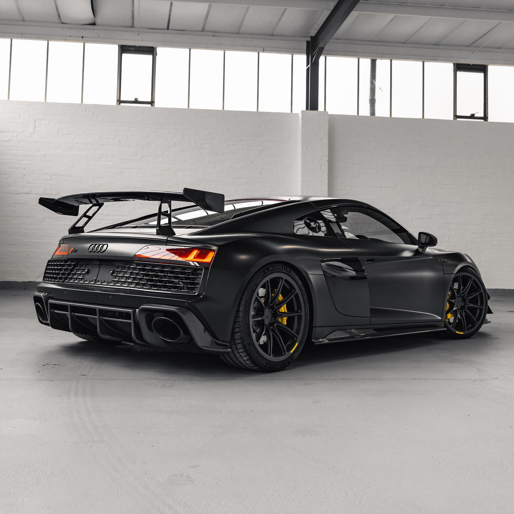 Audi R8 4S Pre-Preg Carbon Fibre Side Skirts by TRE
