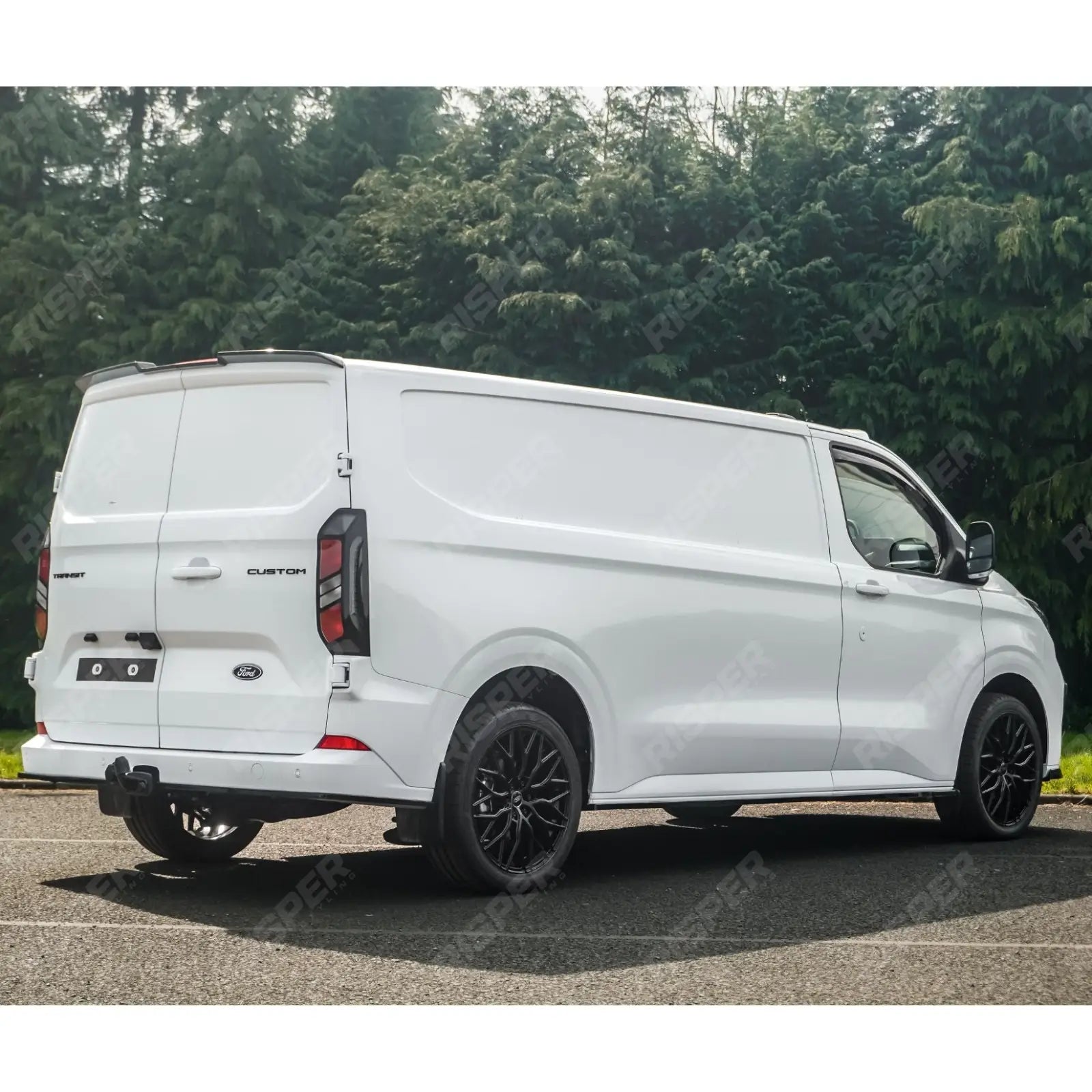 Barn Door SWB Full Low Line Aero Kit V1 In Gloss Black For Ford Transit Custom MK2 2024 on