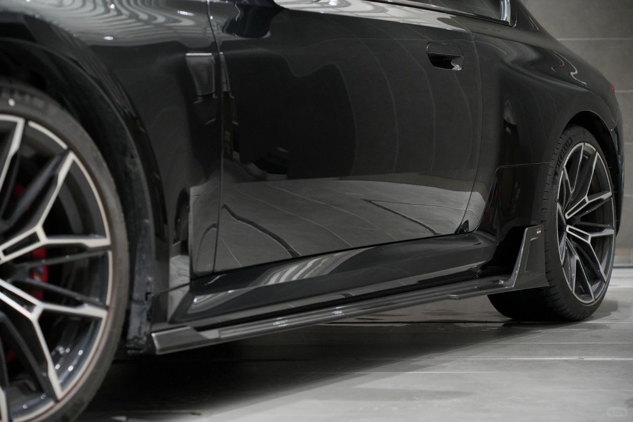 BCTXE - BMW M2 G87 DRY CARBON FIBRE SIDE SKIRTS