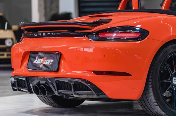 BCTXE - PORSCHE 718 BOXSTER / CAYMAN CARBON FIBRE REAR DIFFUSER
