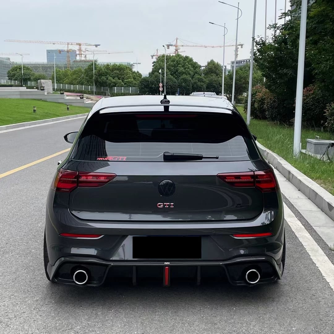 BCTXE - VOLKSWAGEN GOLF MK8 CARBON FIBRE REAR DIFFUSER