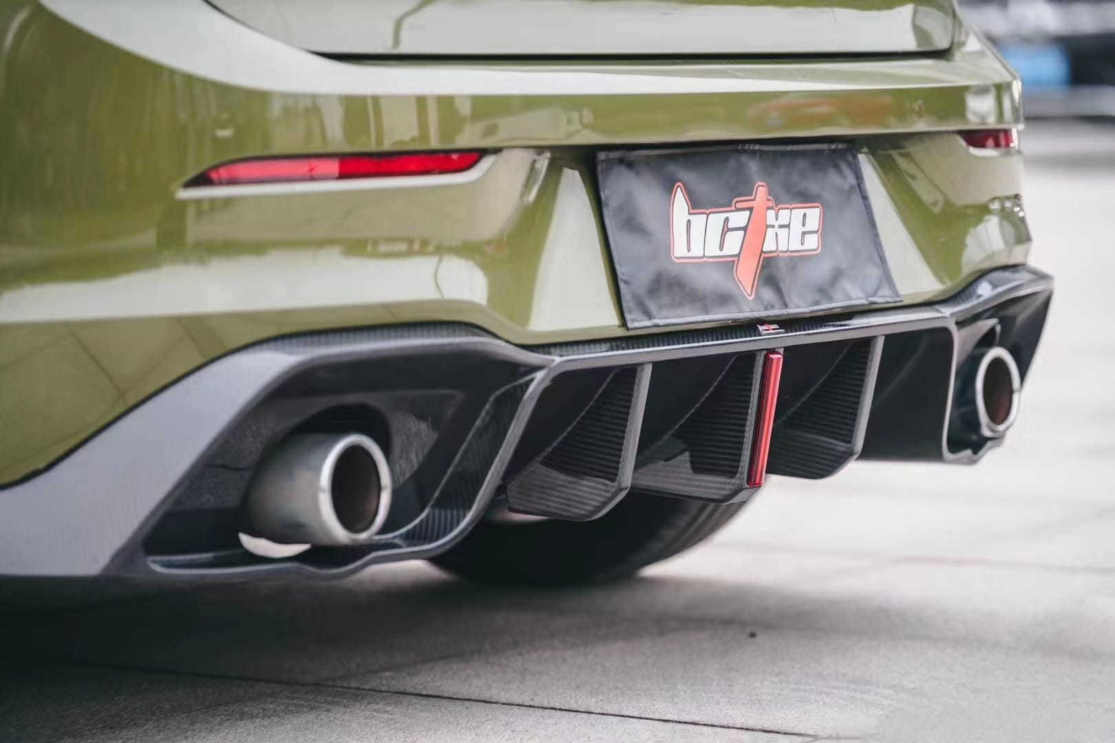 BCTXE - VOLKSWAGEN GOLF MK8 CARBON FIBRE REAR DIFFUSER
