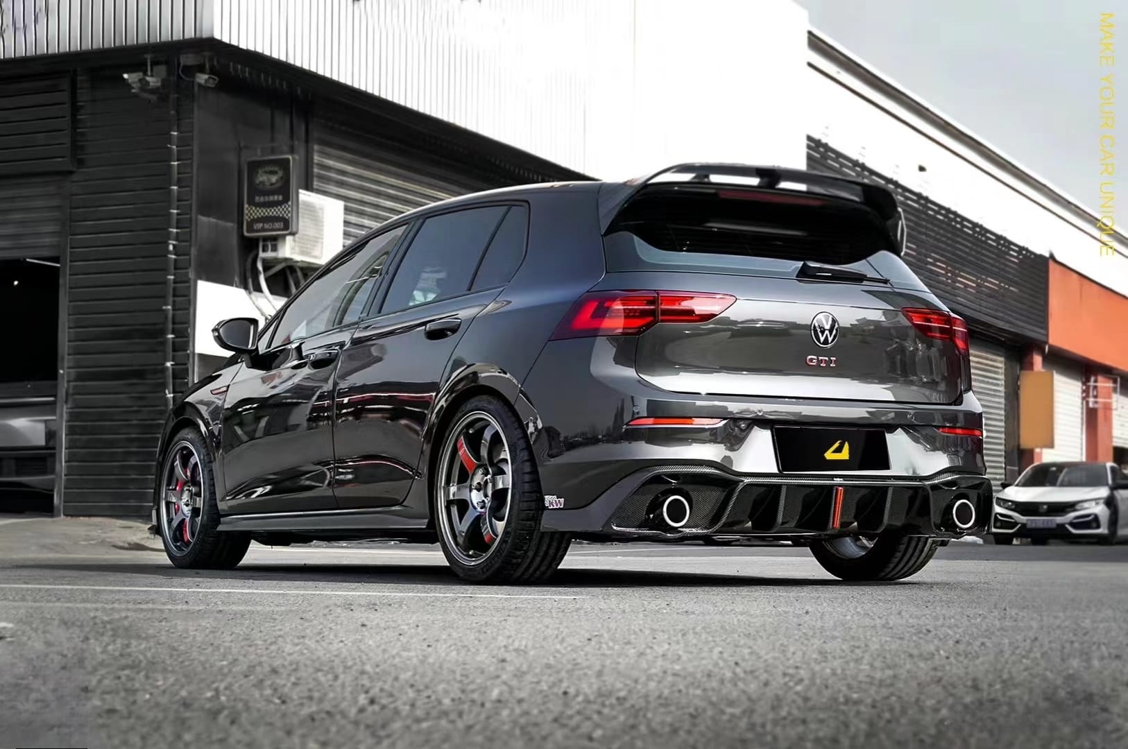BCTXE - VOLKSWAGEN GOLF MK8 CARBON FIBRE REAR DIFFUSER