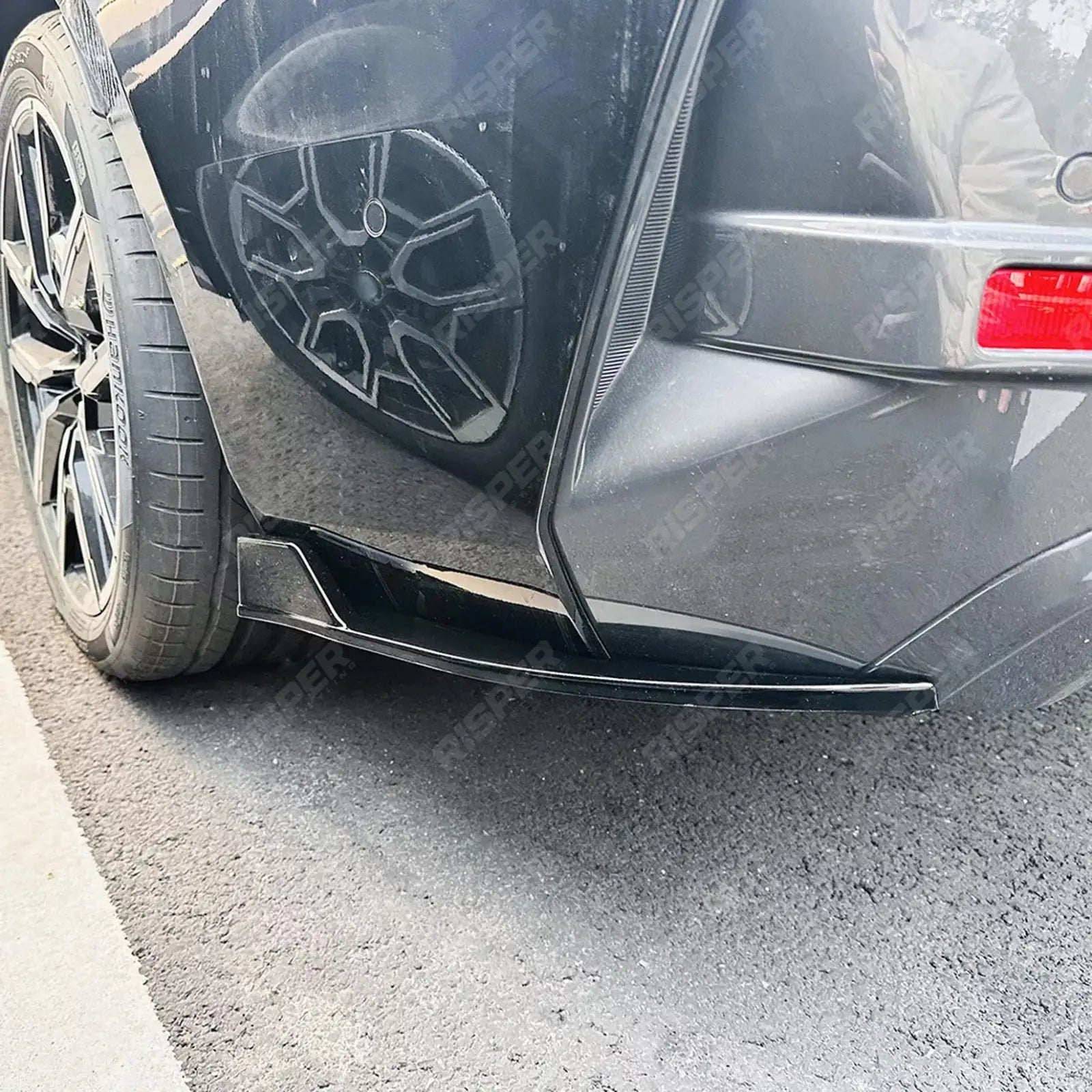 BMW 4 SERIES GRAND COUPE G26 2020+ REAR BUMPER CORNER SPLITTERS IN GLOSS BLACK