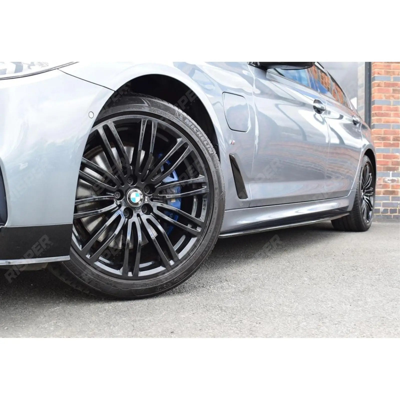 BMW 5 Series M Sport G30 G31 2017+ Side Skirt Splitters In Gloss Black