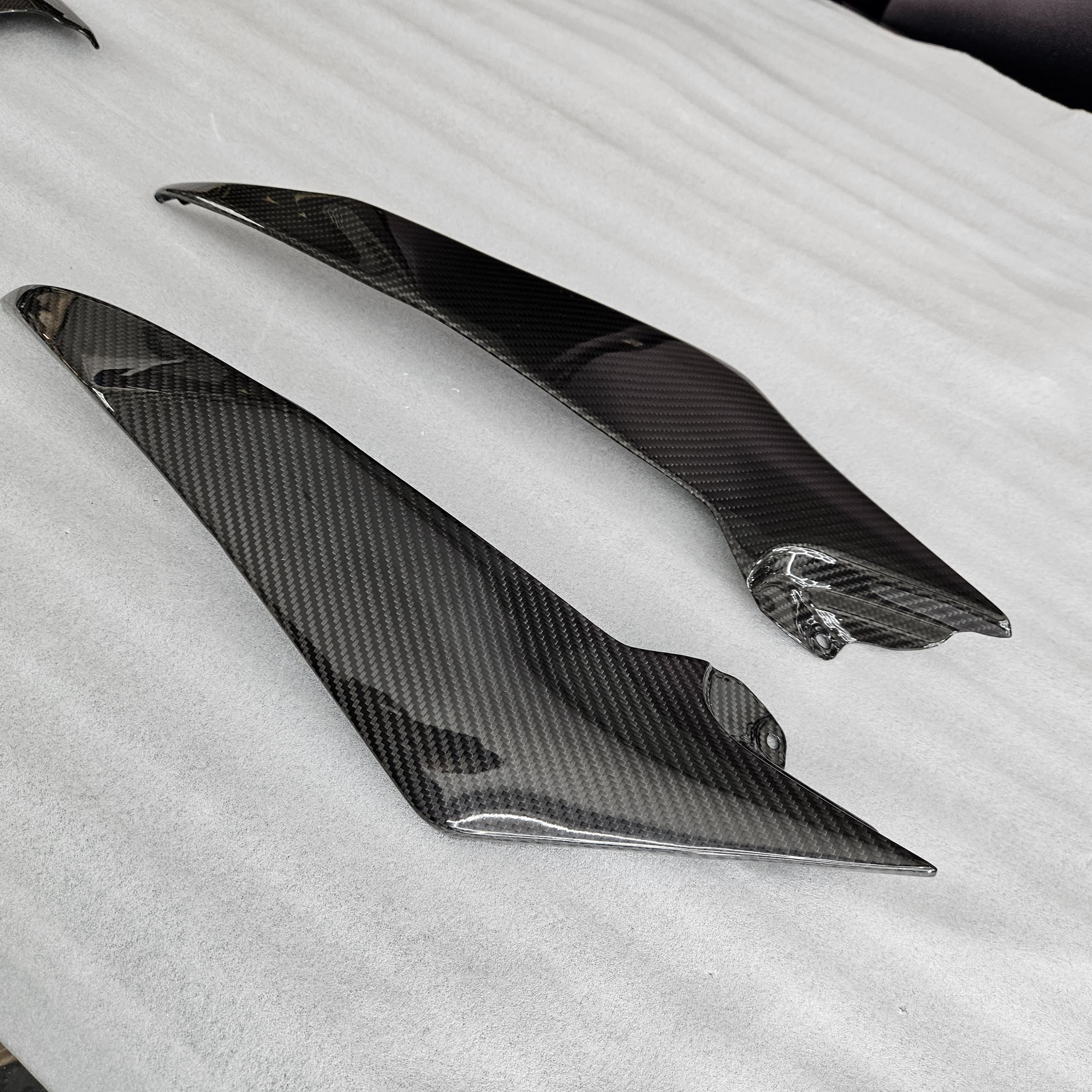 Pre-preg Carbon Fibre Side Panels for Yamaha R6 2008-2015