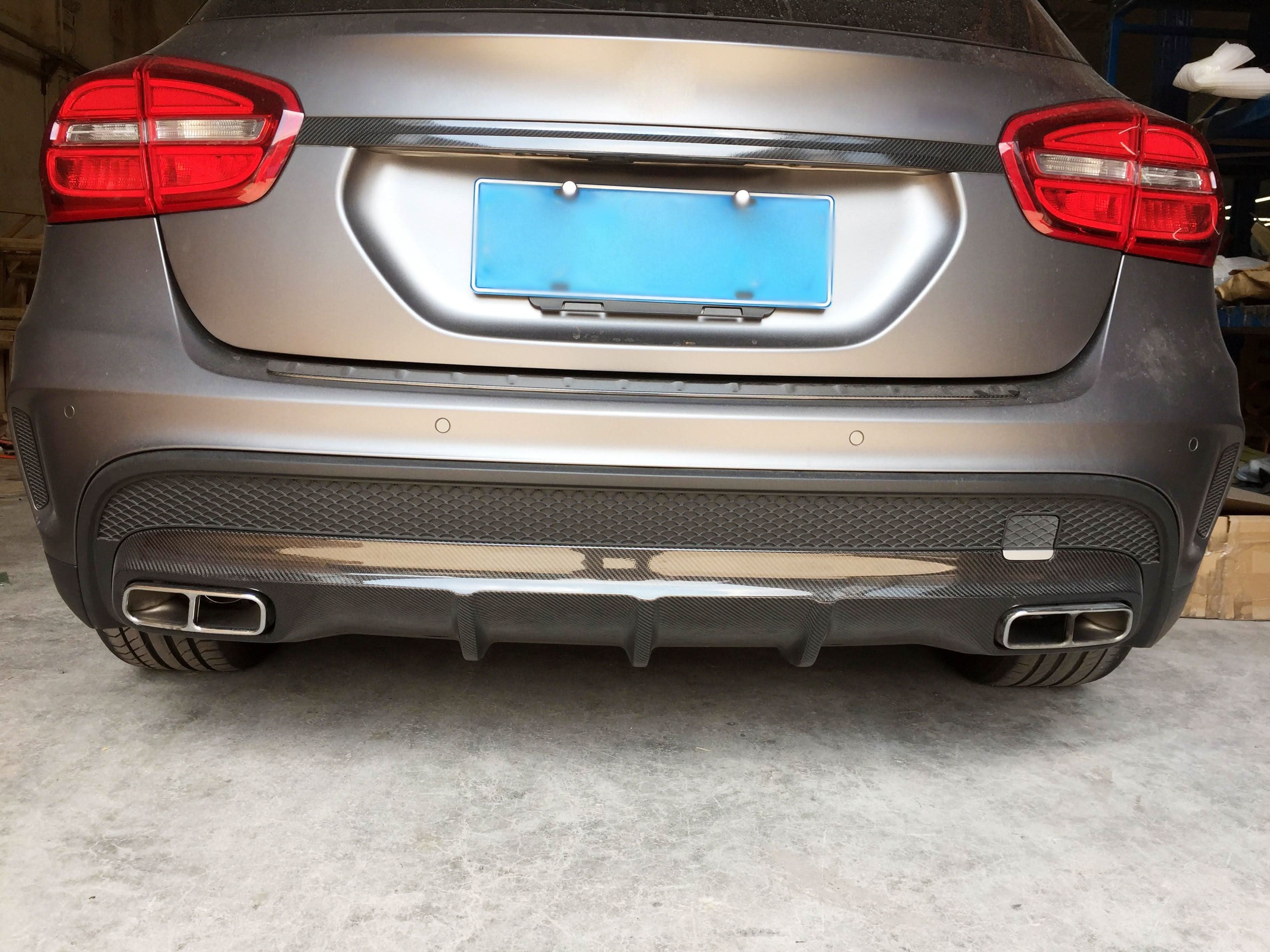 A Style Carbon Fibre Rear Diffuser for Mercedes Benz X156 GLA45 13-16