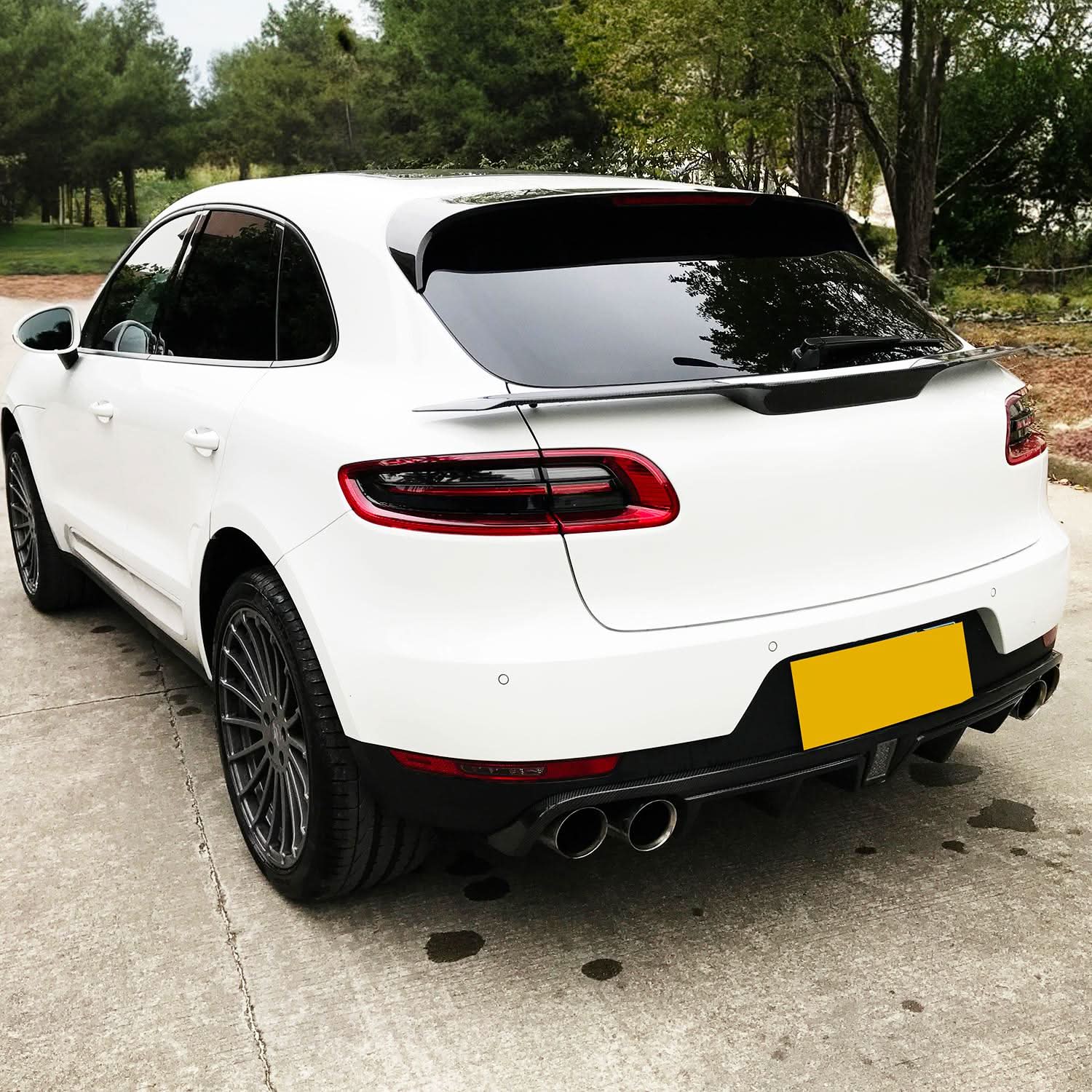 LED Style Carbon Fibre Rear Diffuser for Porsche Macan 14-20