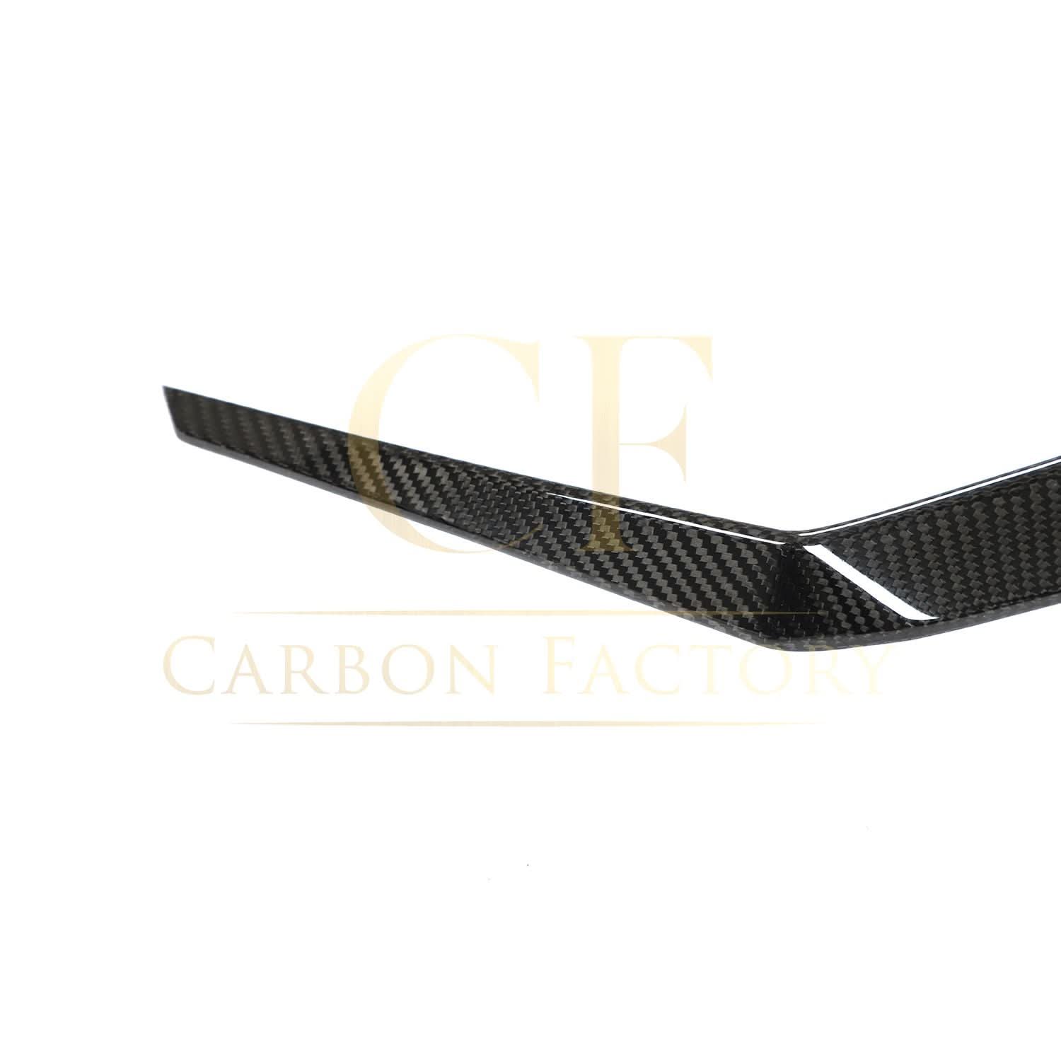 Pre-Preg Carbon Fibre Rear Bumper Trims for Lamborghini Urus 18-21