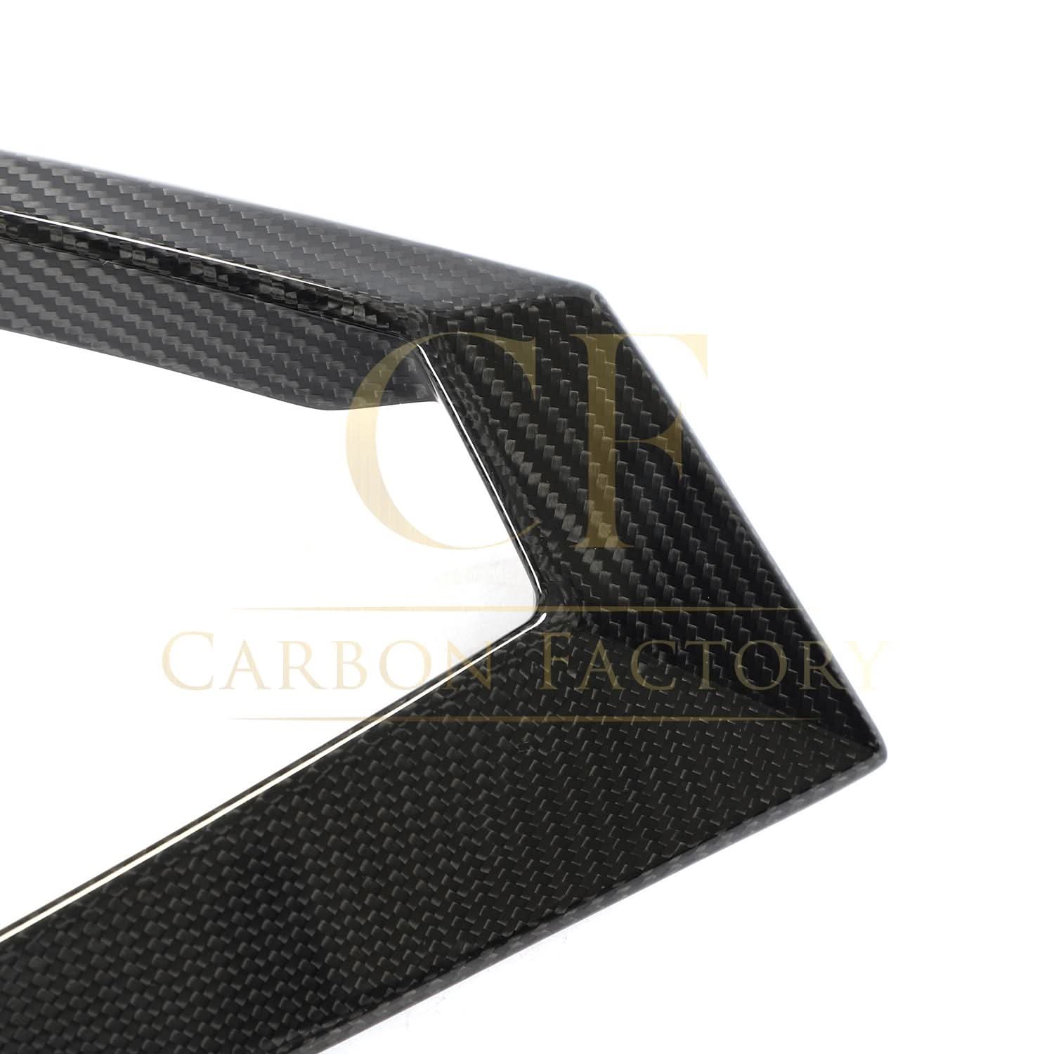 Pre-Preg Carbon Fibre Rear Bumper Trims for Lamborghini Urus 18-21
