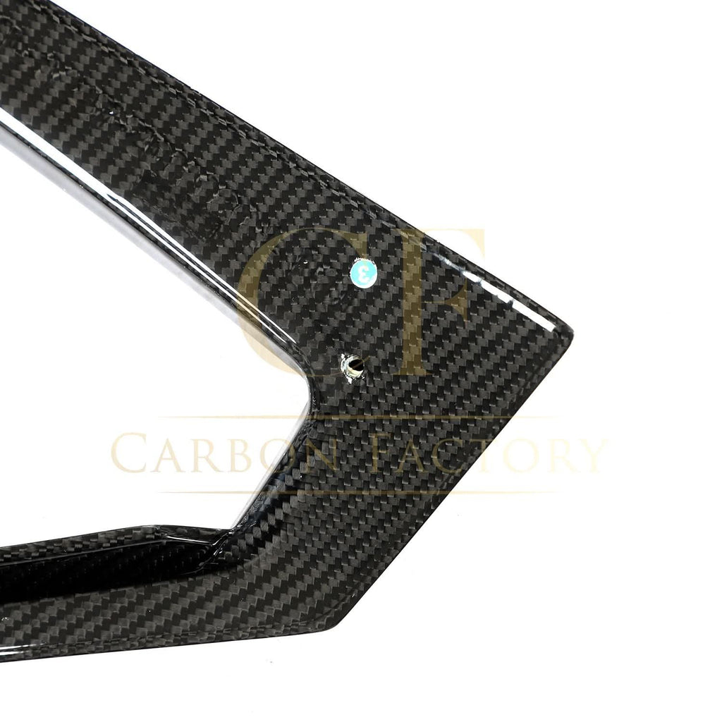 Pre-Preg Carbon Fibre Rear Bumper Trims for Lamborghini Urus 18-21