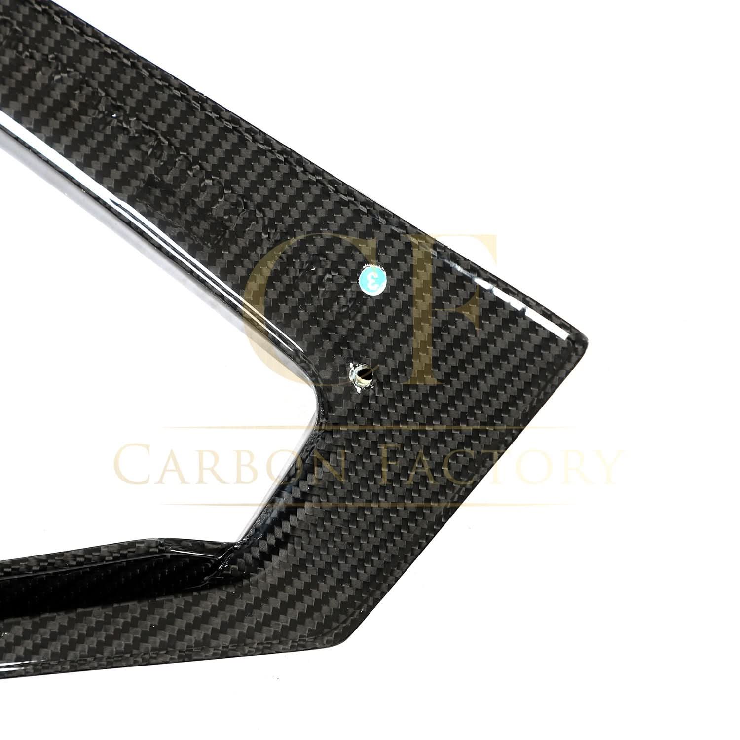 Pre-Preg Carbon Fibre Rear Bumper Trims for Lamborghini Urus 18-21