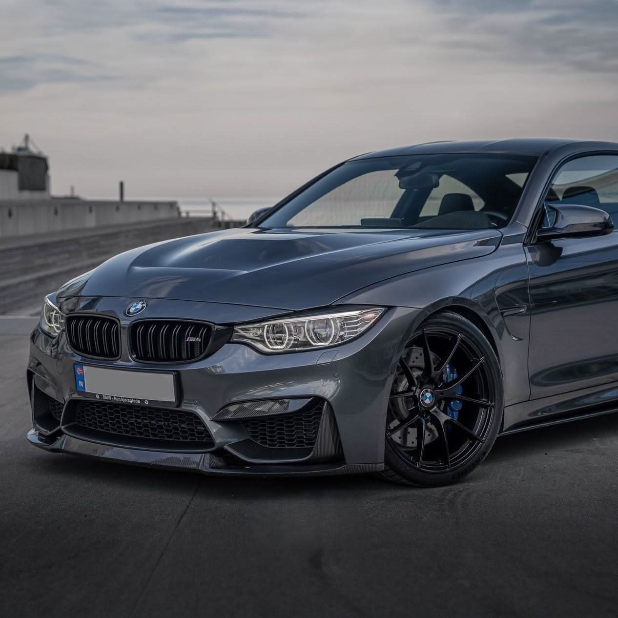 CS Style Carbon Fibre Front Splitter for BMW F80 M3 F82 F83 M4 14-20