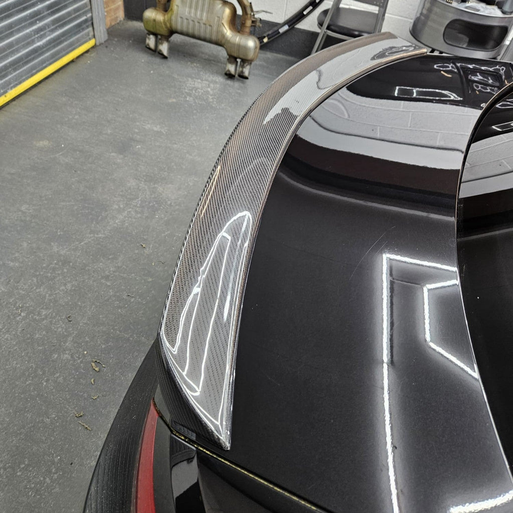 V Style Carbon Fibre Boot Spoiler for Mercedes Benz W204 C Class 07-14