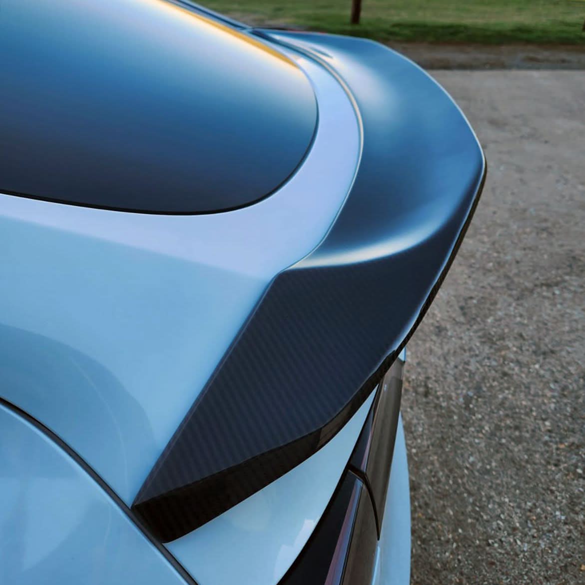 DS Style Carbon Fibre Rear Spoiler for Tesla Model Y 19-23