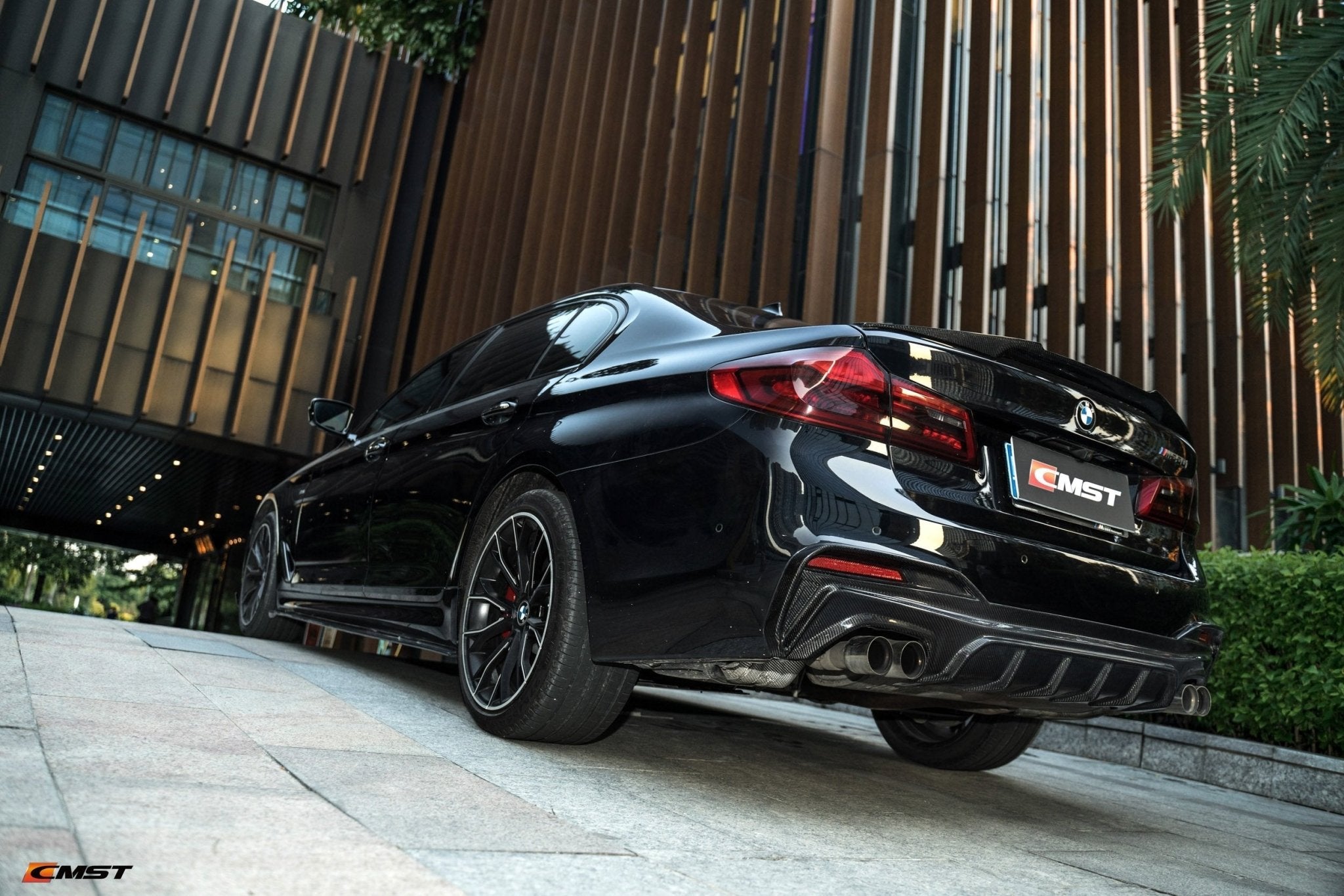 CMST - BMW 5 SERIES G30 PRE LCI CARBON FIBRE REAR DIFFUSER