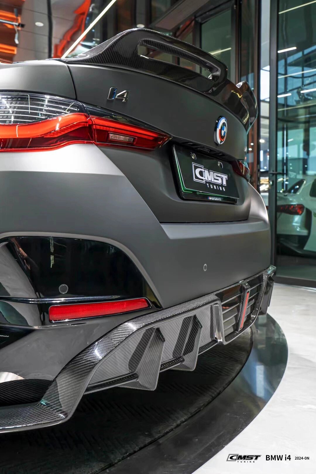 CMST - BMW I4 G26 M50 DRY CARBON FIBRE REAR LED DIFFUSER