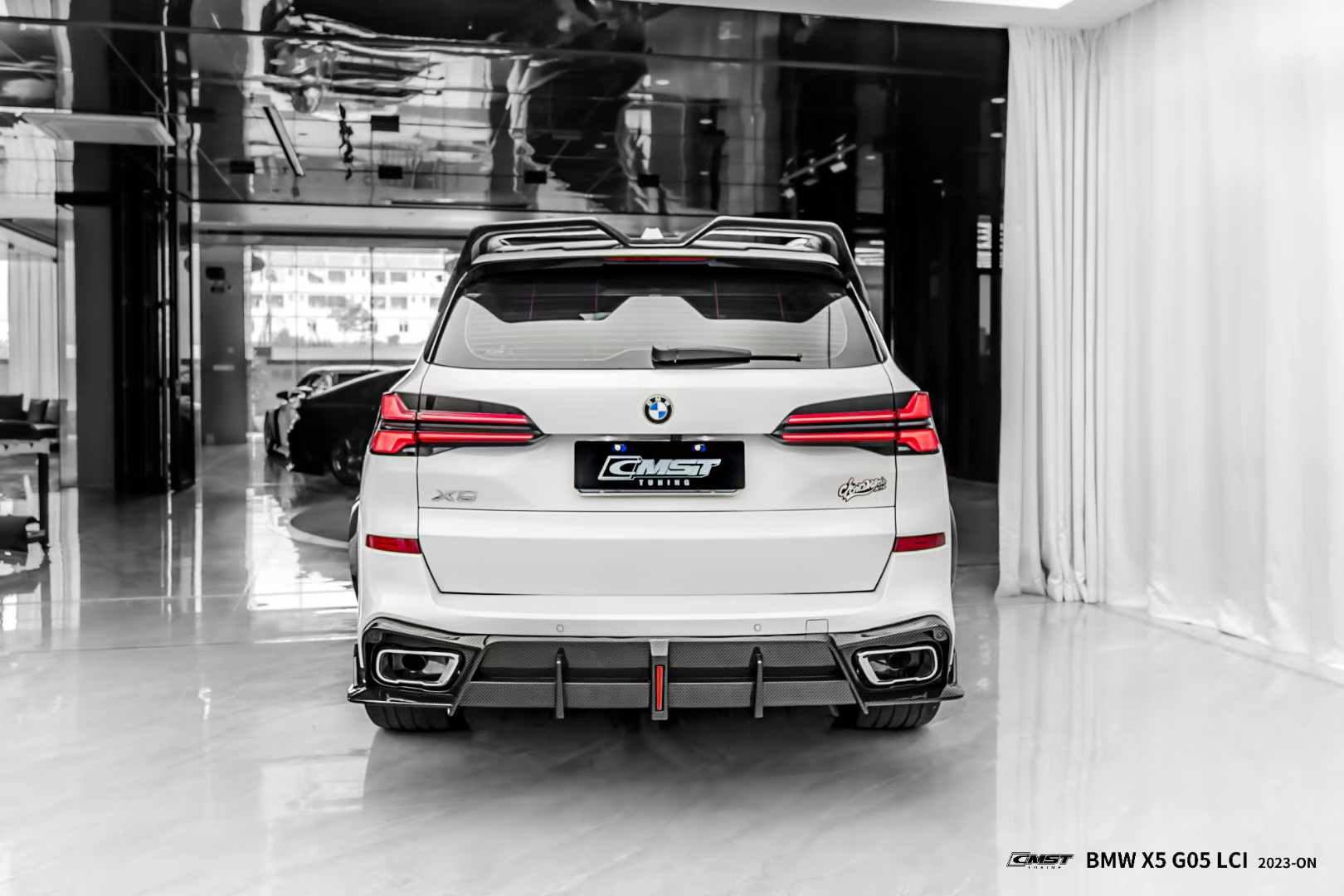 CMST - BMW X5 G05 LCI DRY CARBON FIBRE LED REAR DIFFUSER