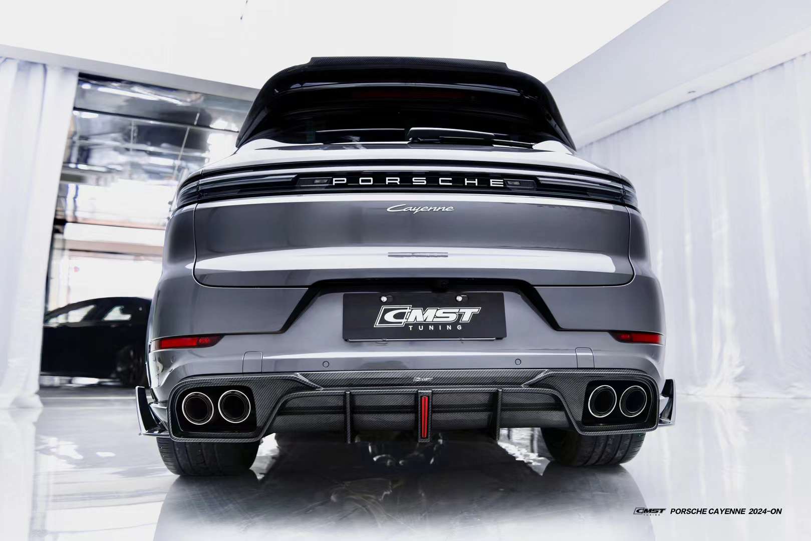 CMST - PORSCHE CAYENNE 2024+ DRY CARBON FIBRE LED REAR DIFFUSER
