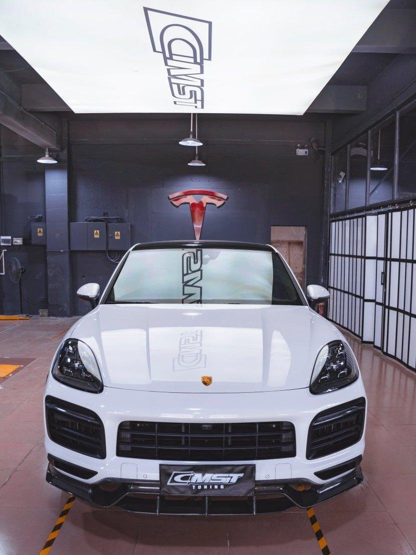 CMST - PORSCHE CAYENNE 9Y0 9Y3 CARBON FIBRE FRONT LIP