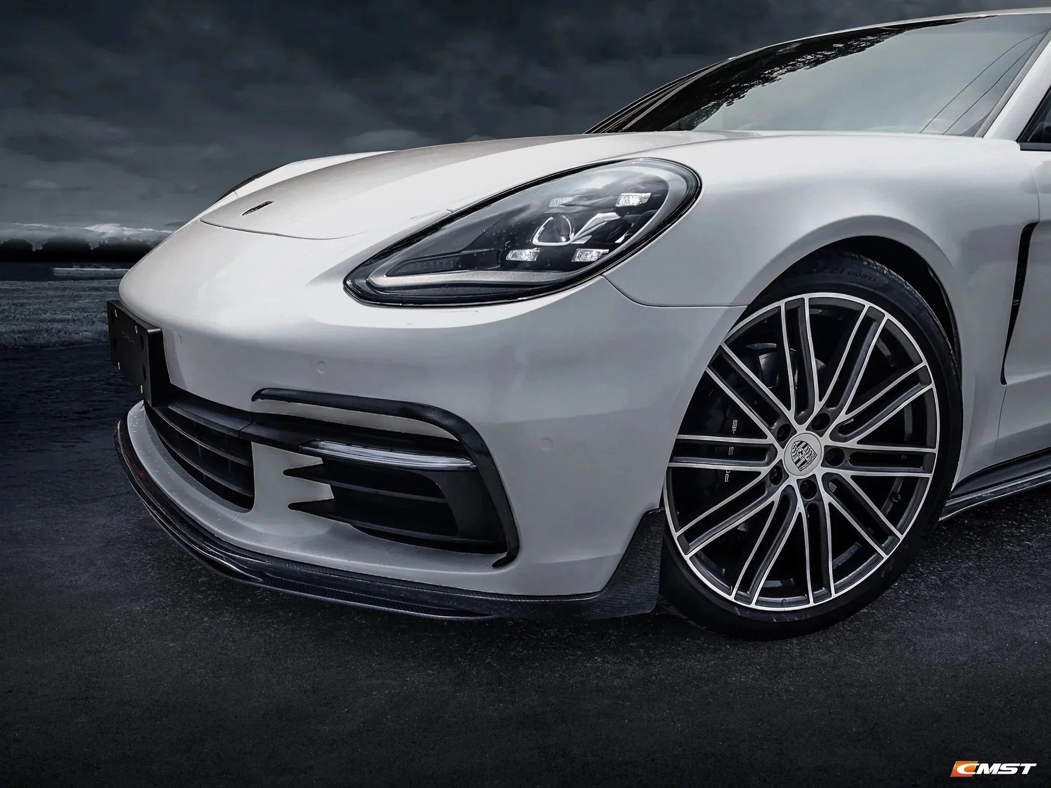 CMST - PORSCHE PANAMERA 971 / TURBO  CARBON FIBRE UPPER VALANCES