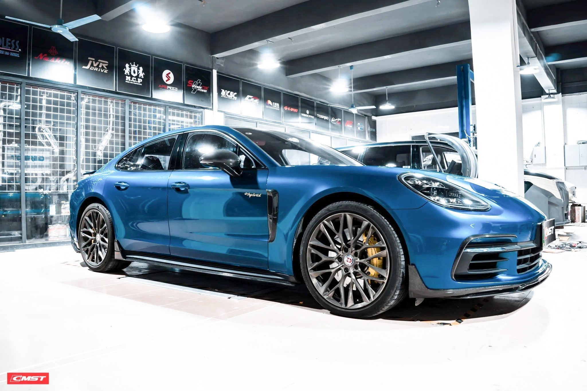 CMST -PORSCHE PANAMERA 971 / TURBO / GTS 2017+ CARBON FIBRE SIDE SKIRTS V1