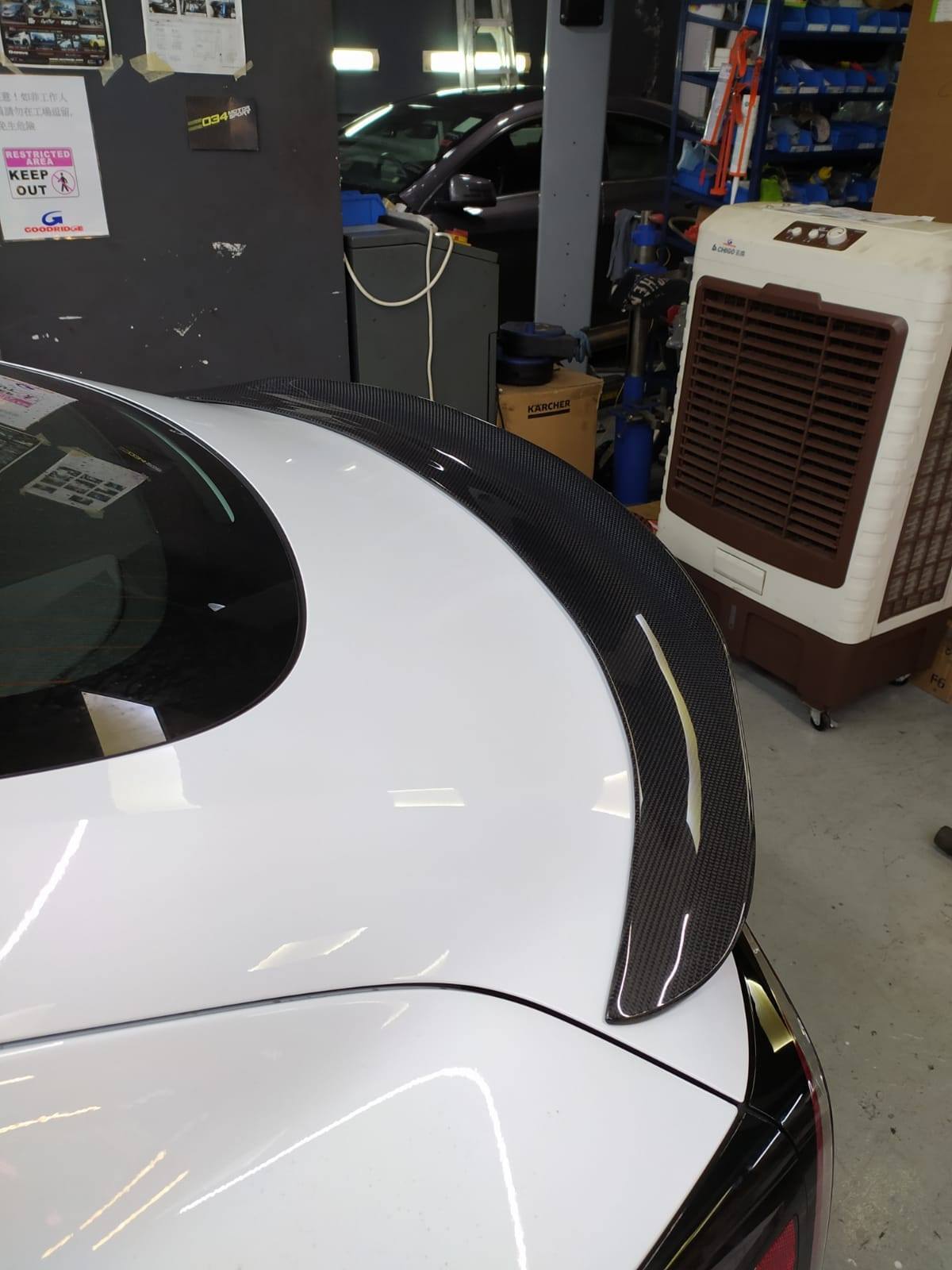 CMST - TESLA MODEL 3 CARBON FIBRE SPOILER V1