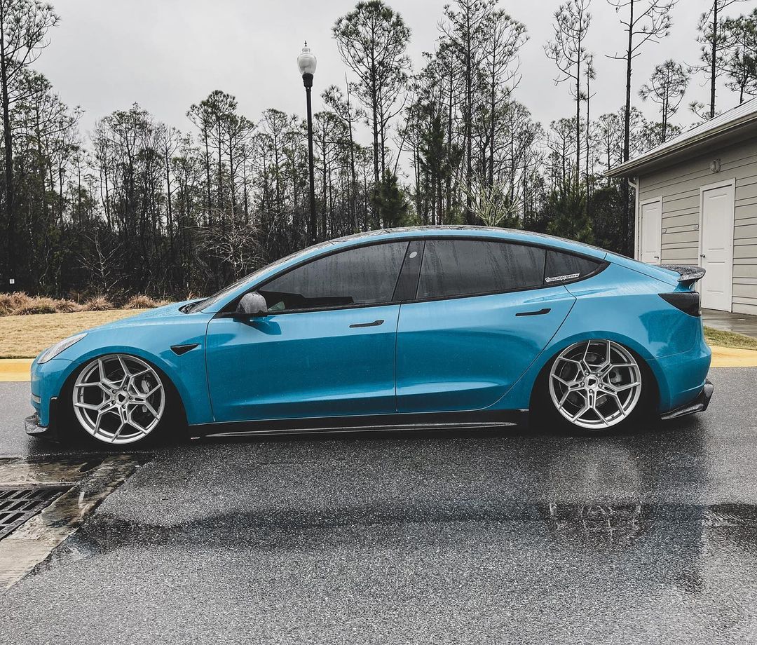 CMST - TESLA MODEL 3 CARBON FIBRE SPOILER V3